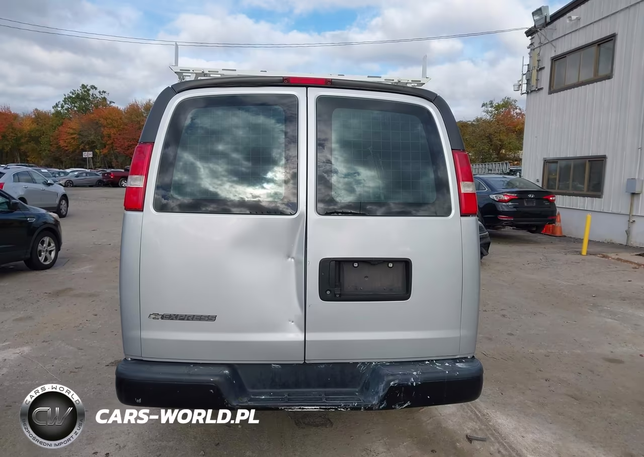 2018 Chevrolet Express 3500 Work Van VIN:1GCZGHFP4J1335148 - 15