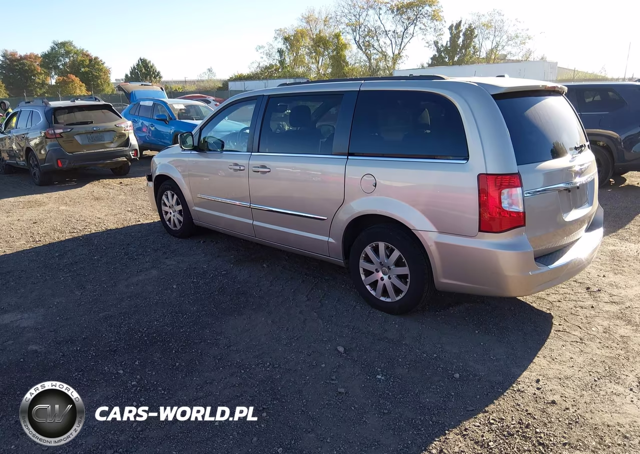 2014 Chrysler Town & Country Touring VIN:2C4RC1BG1ER417896 - 3