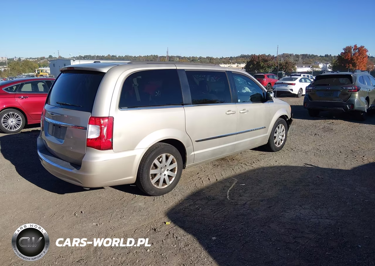 2014 Chrysler Town & Country Touring VIN:2C4RC1BG1ER417896 - 4