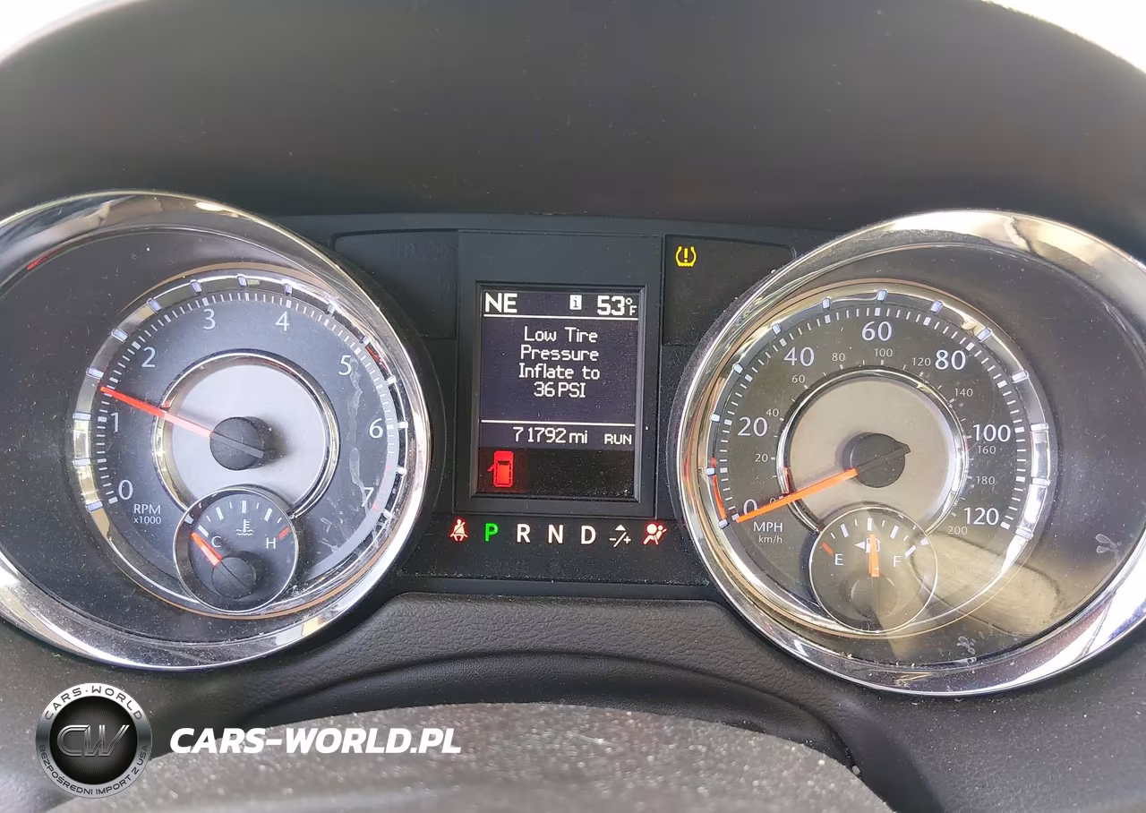 2014 Chrysler Town & Country Touring VIN:2C4RC1BG1ER417896 - 7