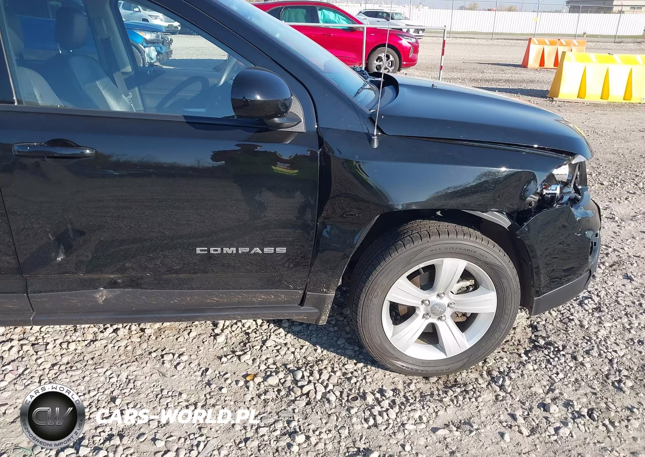 2014 Jeep Compass Latitude VIN:1C4NJDEB6ED501737 - 13