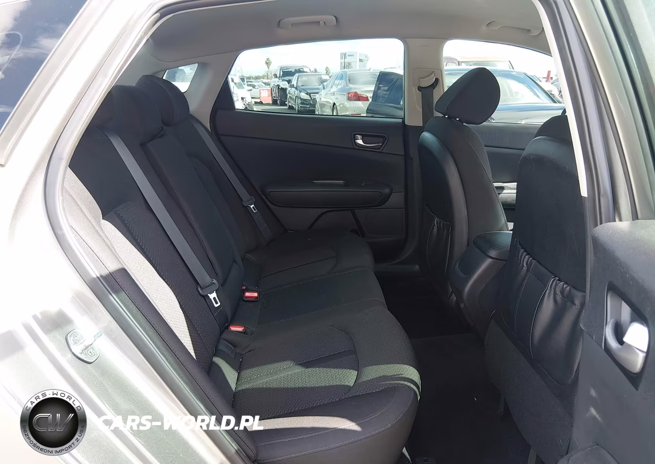 2016 Kia Optima Lx VIN:5XXGT4L33GG090501 - 8
