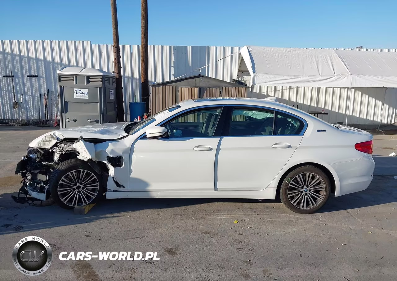 2019 BMW 530E Iperformance VIN:WBAJA9C5XKB399713 - 14