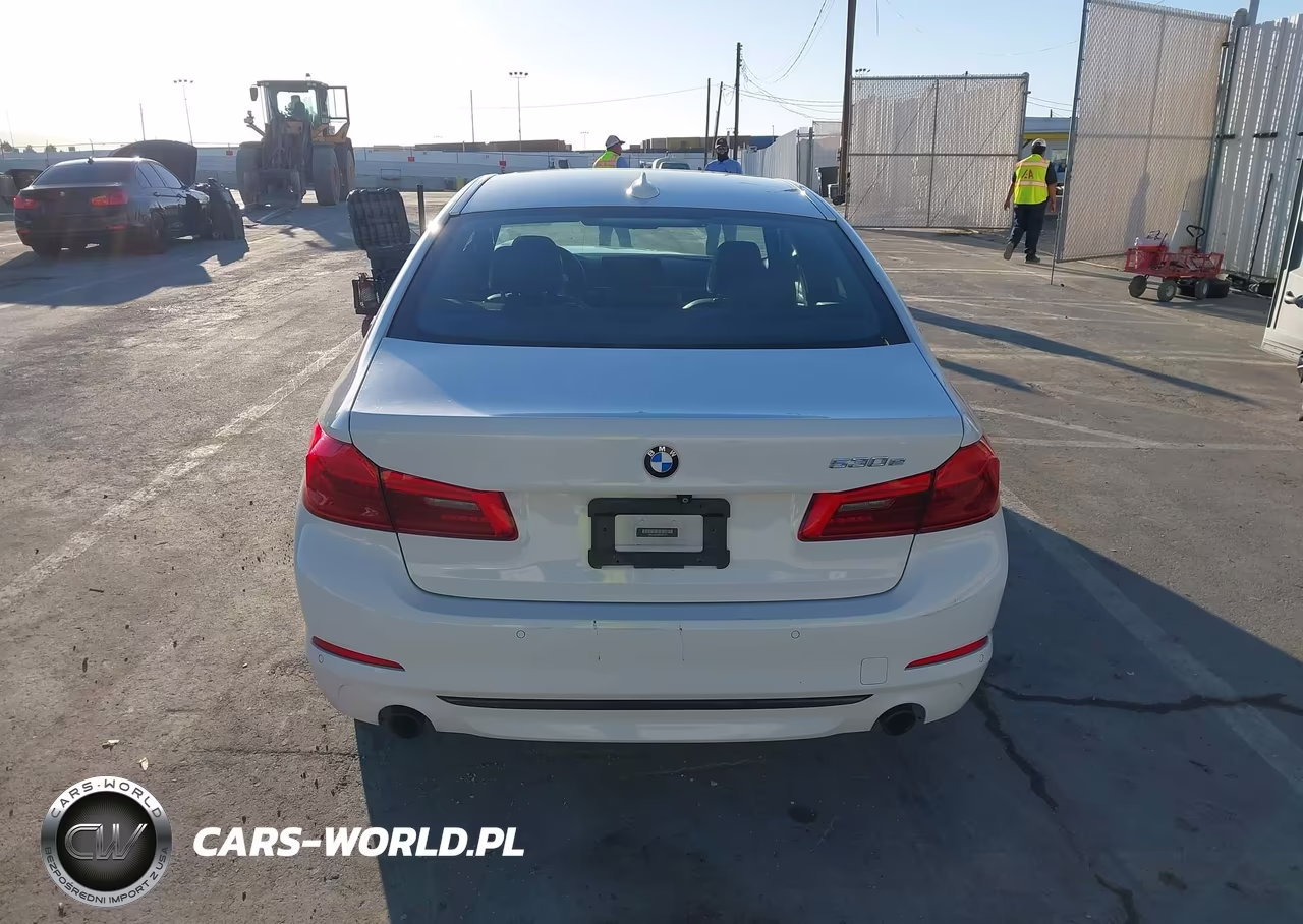 2019 BMW 530E Iperformance VIN:WBAJA9C5XKB399713 - 16