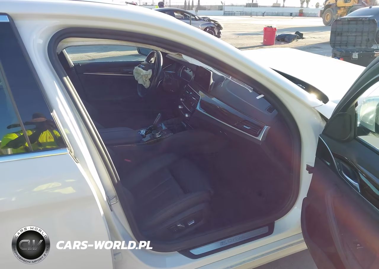 2019 BMW 530E Iperformance VIN:WBAJA9C5XKB399713 - 5