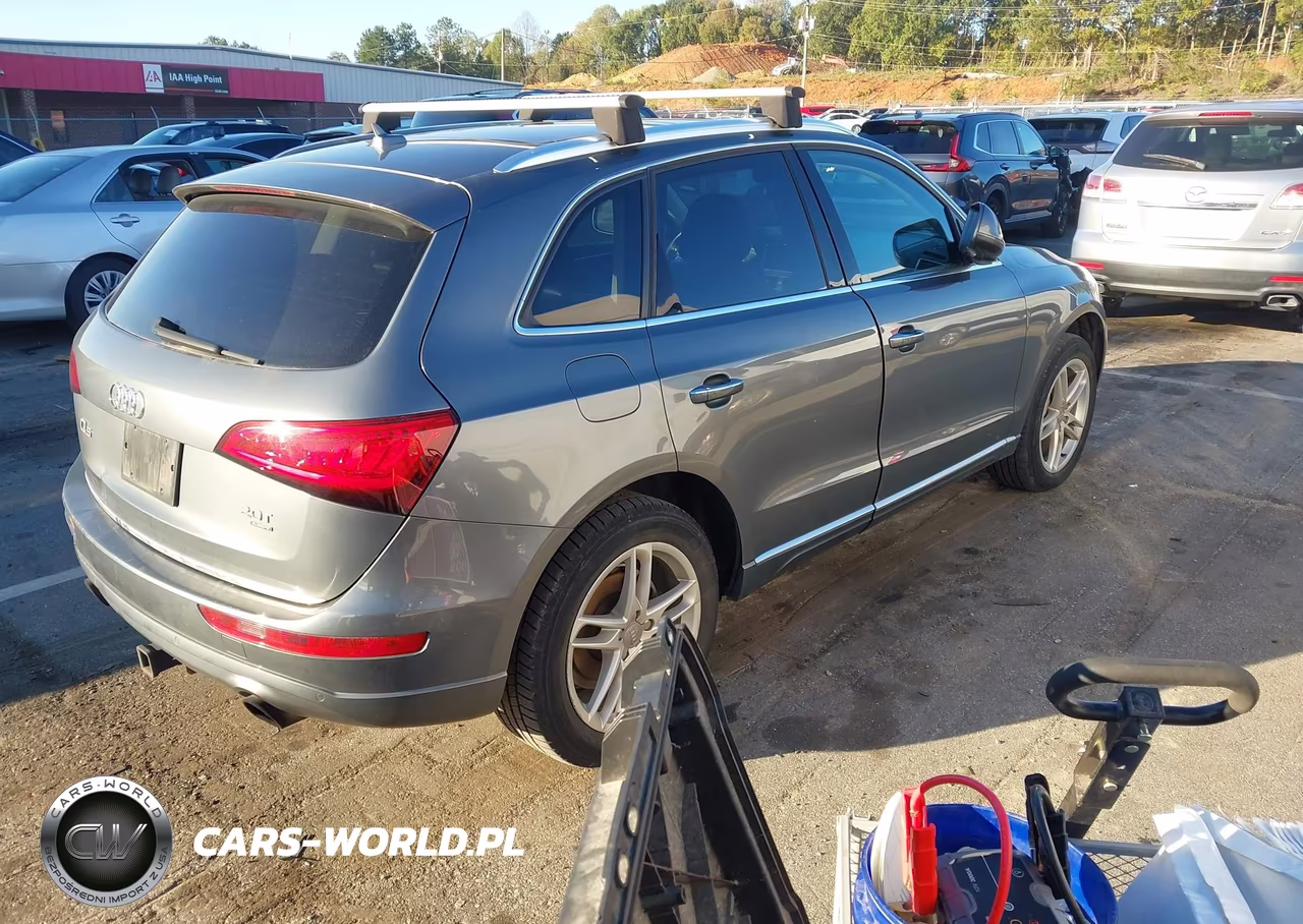 2015 Audi Q5 2.0T Premium VIN:WA1LFAFP3FA009259 - 4
