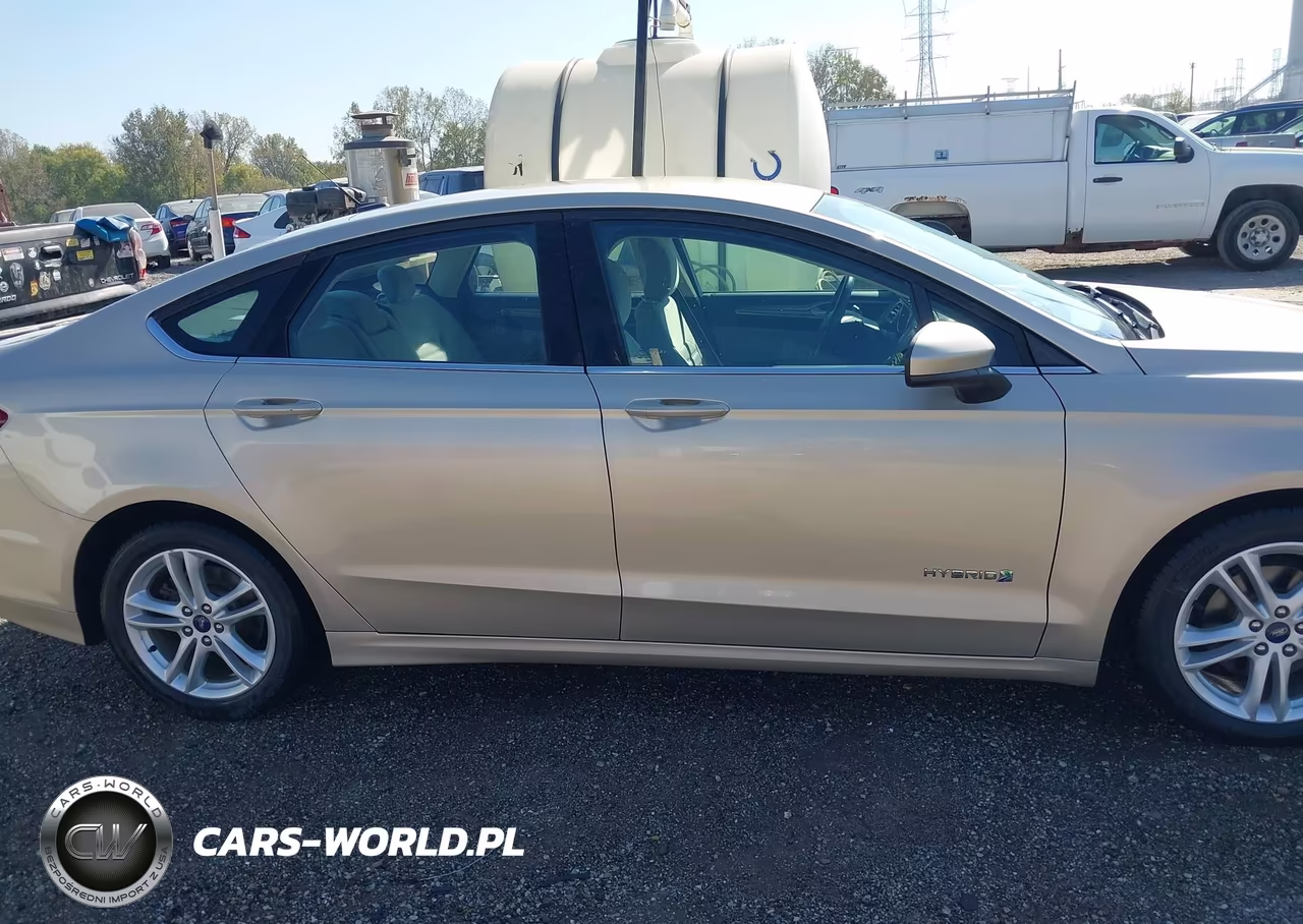 2018 Ford Fusion Hybrid S VIN:3FA6P0UU6JR101165 - 13