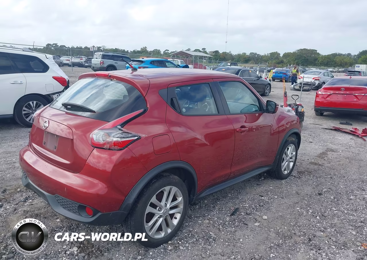 2015 Nissan Juke S VIN:JN8AF5MR9FT506284 - 4