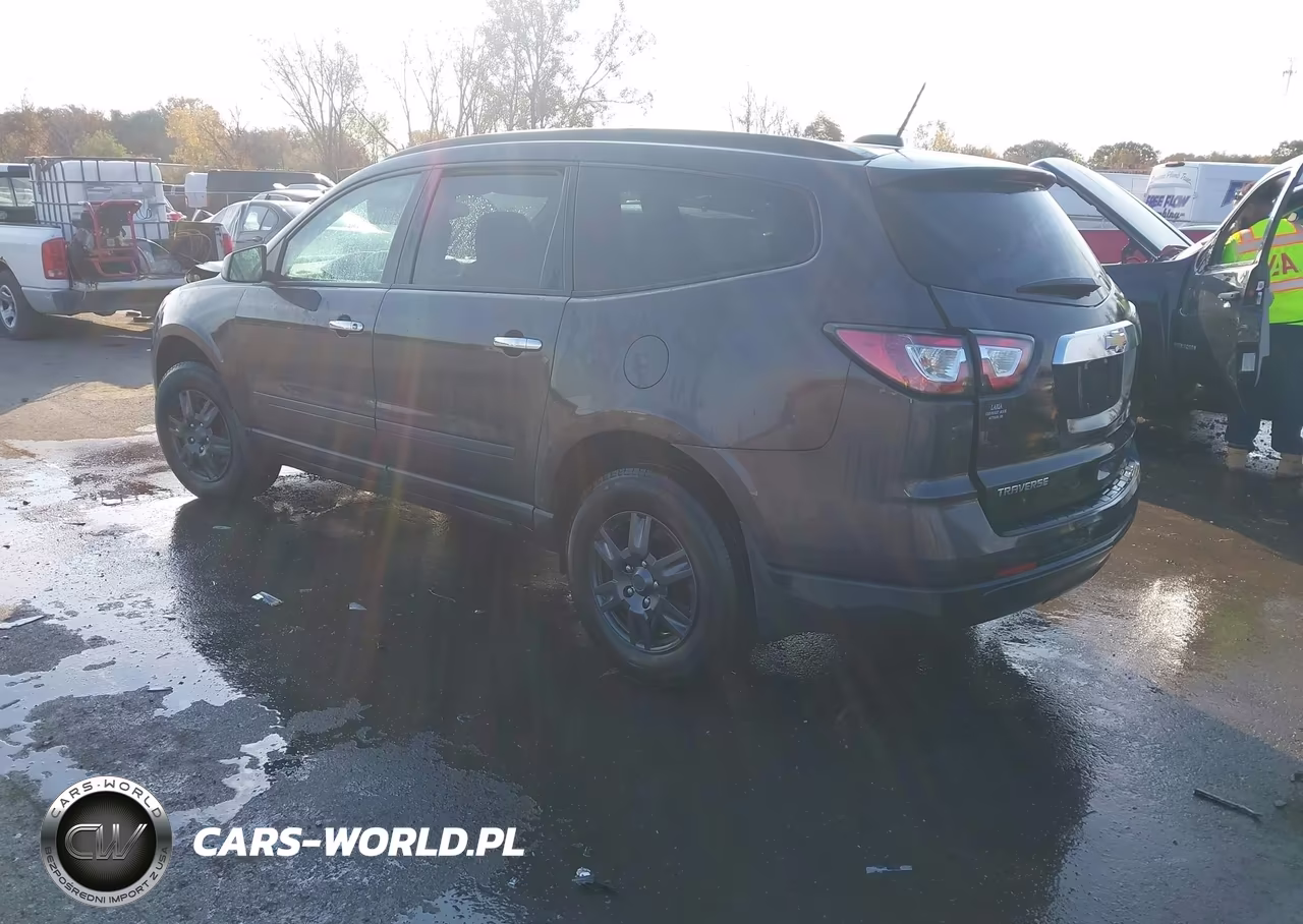 2017 Chevrolet Traverse Ls VIN:1GNKRFED5HJ250036 - 3