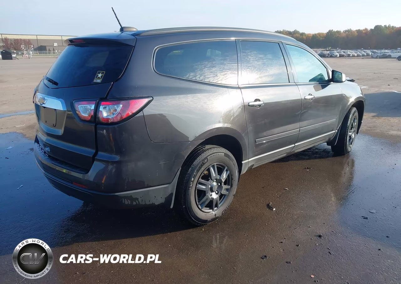 2017 Chevrolet Traverse Ls VIN:1GNKRFED5HJ250036 - 4