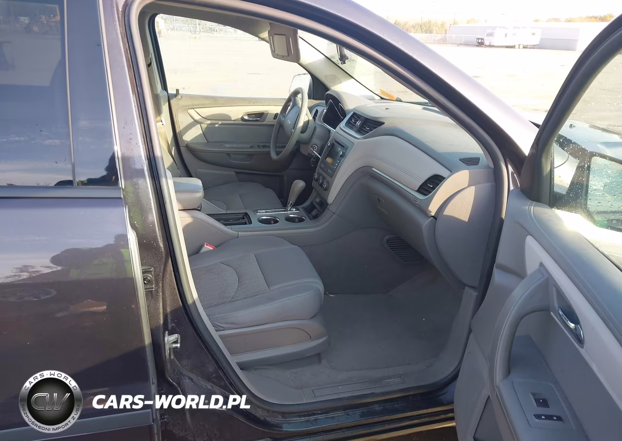 2017 Chevrolet Traverse Ls VIN:1GNKRFED5HJ250036 - 5