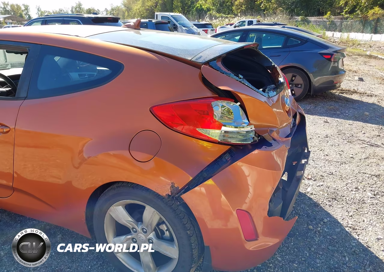 2012 Hyundai Veloster Base W-Black VIN:KMHTC6AD5CU024926 - 14