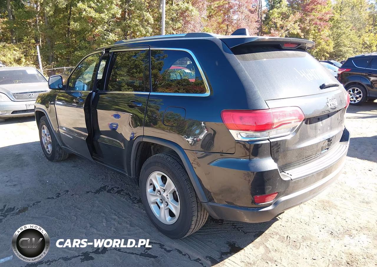 2016 Jeep Grand Cherokee Laredo VIN:1C4RJEAG4GC335493 - 3