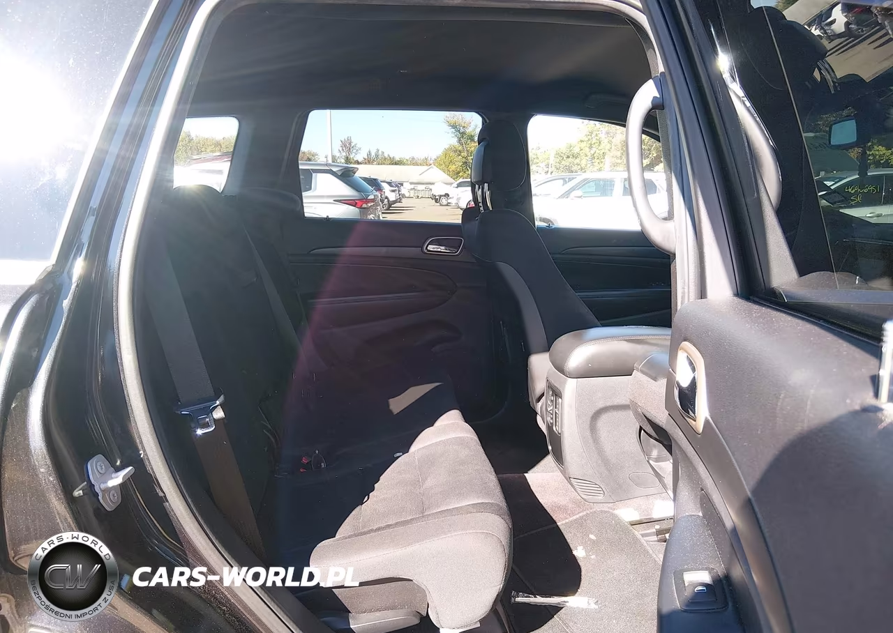 2016 Jeep Grand Cherokee Laredo VIN:1C4RJEAG4GC335493 - 8