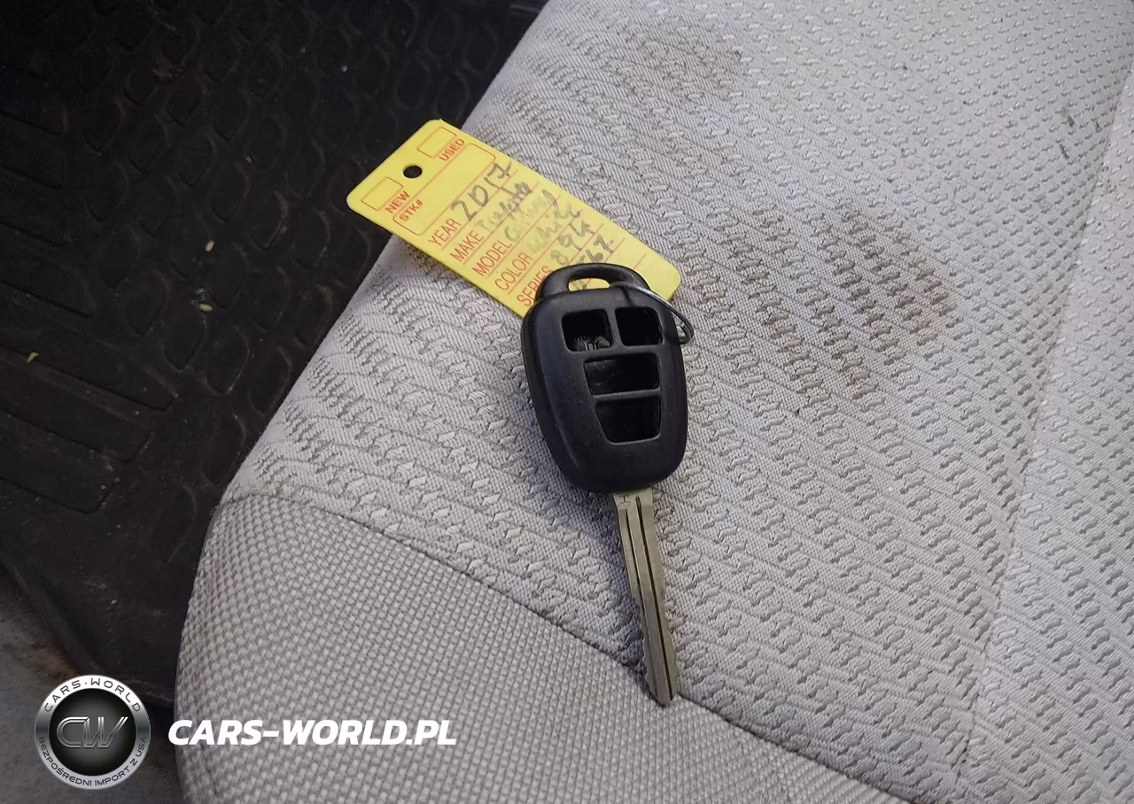 2017 Toyota Camry Le VIN:4T1BF1FK0HU268567 - 11