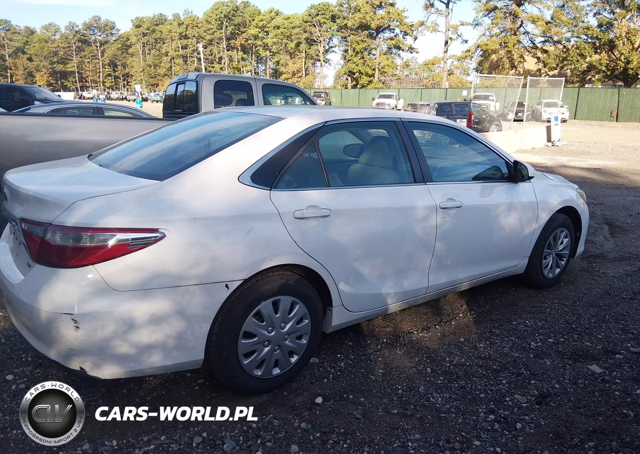 2017 Toyota Camry Le VIN:4T1BF1FK0HU268567 - 13