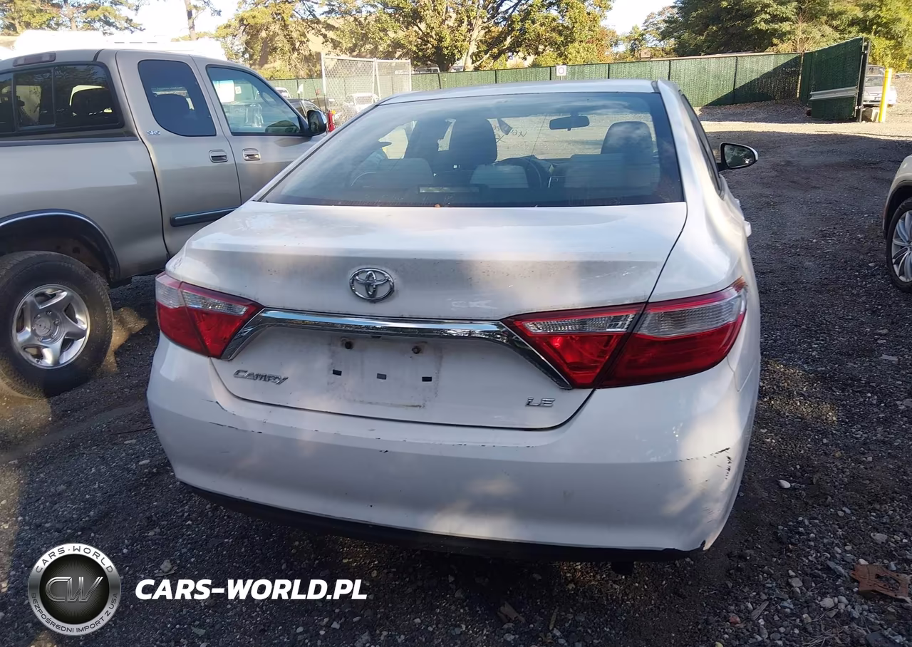 2017 Toyota Camry Le VIN:4T1BF1FK0HU268567 - 16