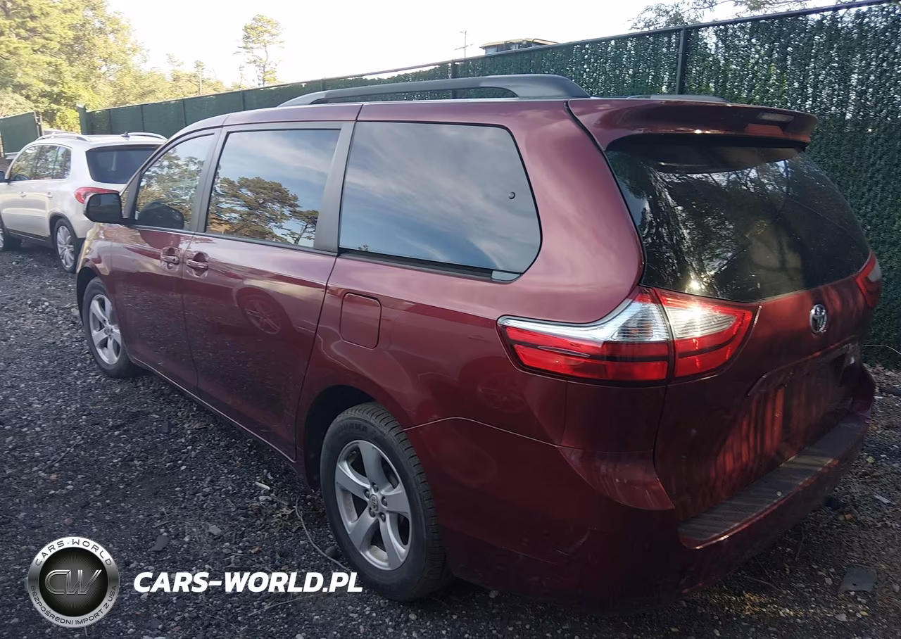 2017 Toyota Sienna Le 8 Passenger VIN:5TDKZ3DC2HS792133 - 3