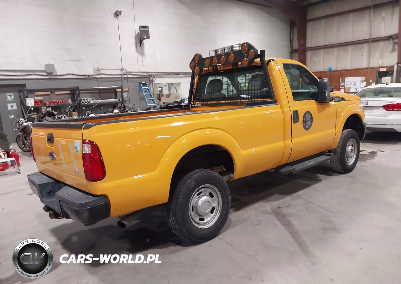 2015 Ford Super Duty F-250 Srw Xl VIN:1FTBF2B61FEA42399 - 4