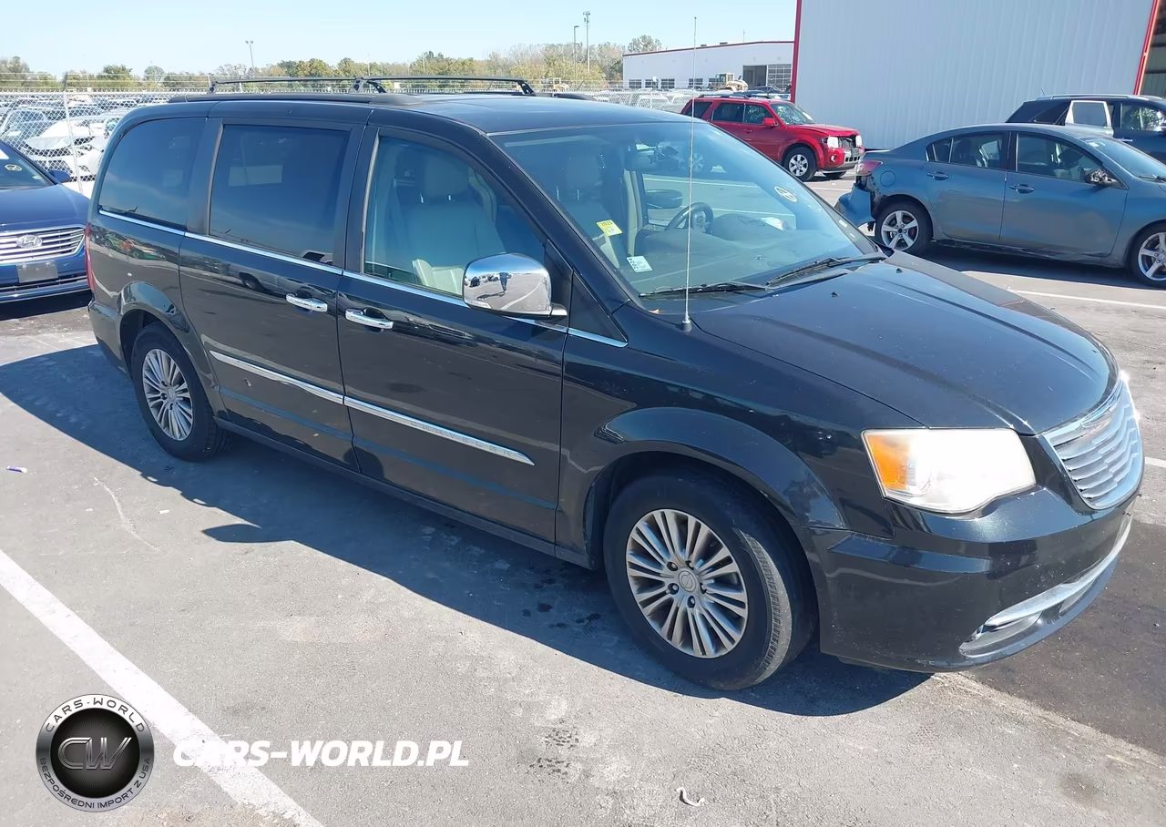 2014 Chrysler Town & Country Touring-L – zdjęcie 1 z 15