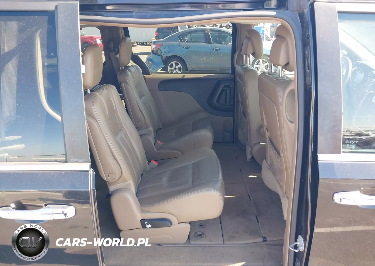 2014 Chrysler Town & Country Touring-L VIN:2C4RC1CG4ER144502 - 8