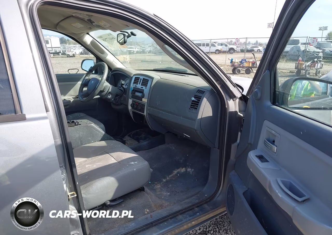2005 Dodge Dakota Laramie VIN:1D7HE58N95S165113 - 5