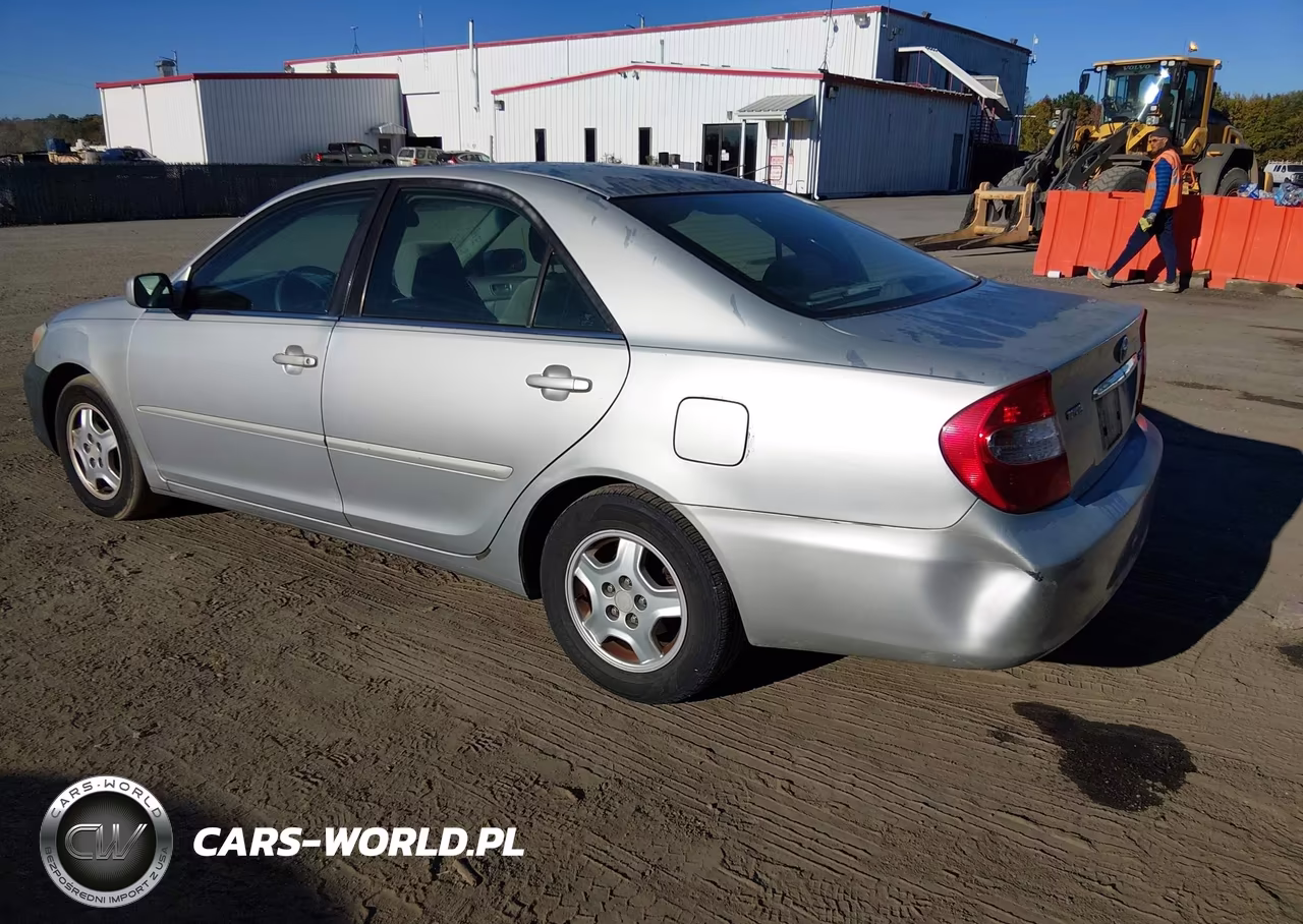 2002 Toyota Camry Le V6 VIN:4T1BF32K62U531069 - 3