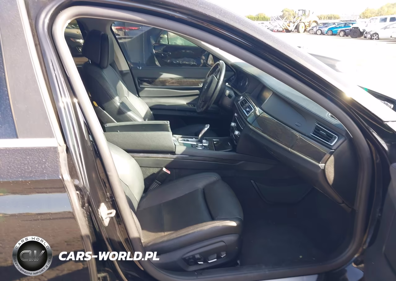 2013 BMW 740I VIN:WBAYA6C59DC995020 - 5