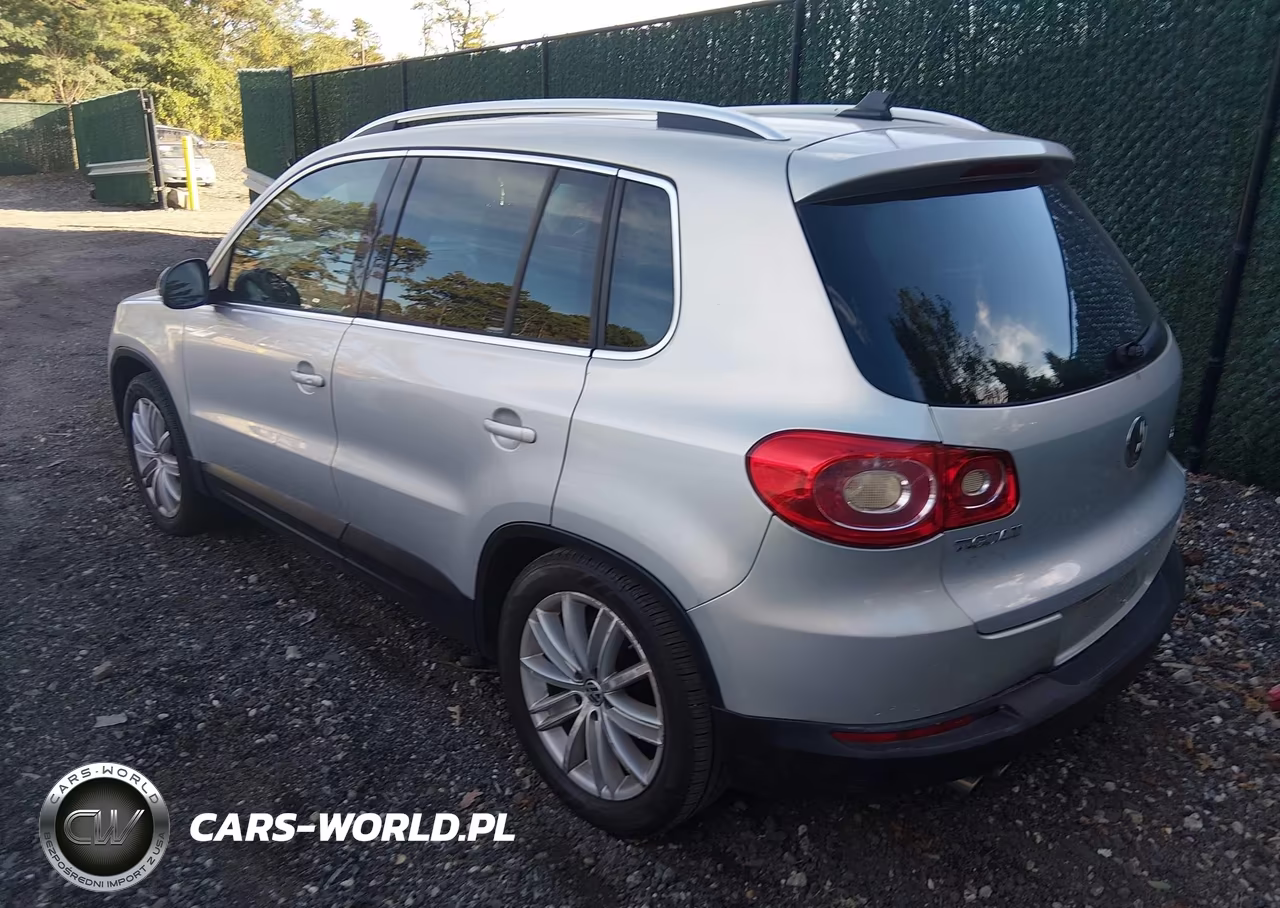 2011 Volkswagen Tiguan S VIN:WVGBV7AX0BW538451 - 3