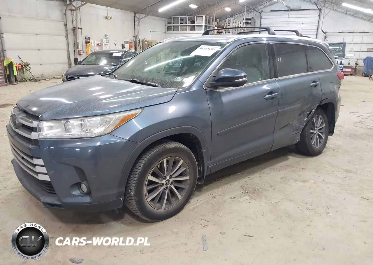 2018 Toyota Highlander Xle VIN:5TDJZRFH1JS499496 - 2