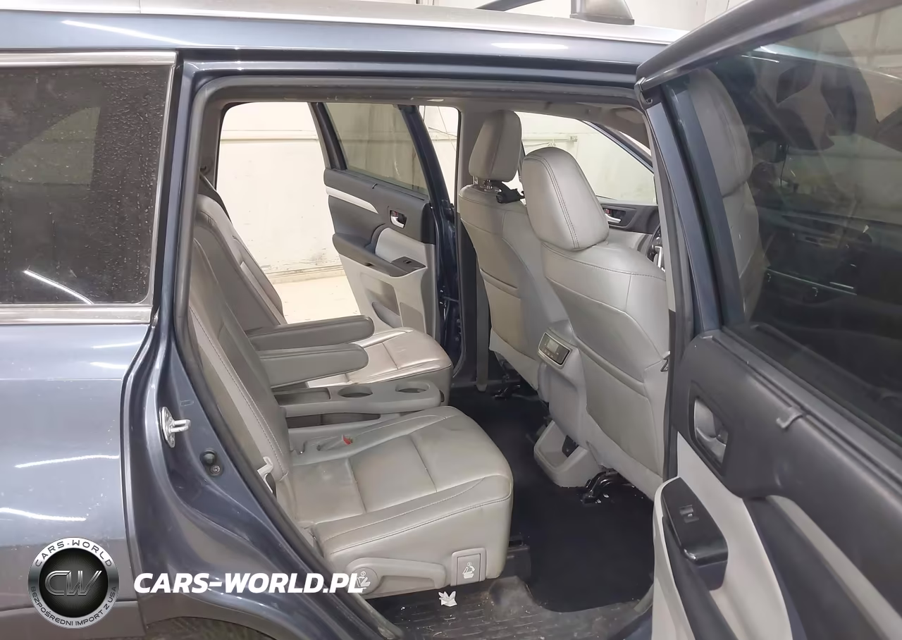 2018 Toyota Highlander Xle VIN:5TDJZRFH1JS499496 - 8