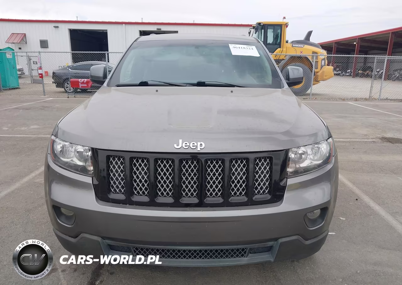 2013 Jeep Grand Cherokee Laredo Altitude VIN:1C4RJFAT6DC581413 - 12