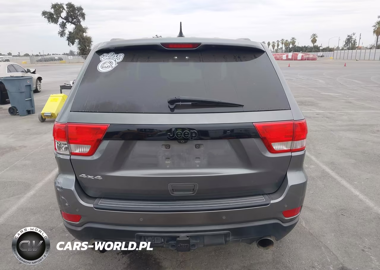 2013 Jeep Grand Cherokee Laredo Altitude VIN:1C4RJFAT6DC581413 - 16