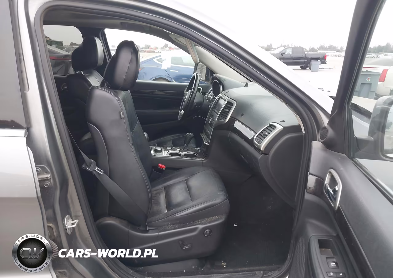 2013 Jeep Grand Cherokee Laredo Altitude VIN:1C4RJFAT6DC581413 - 5