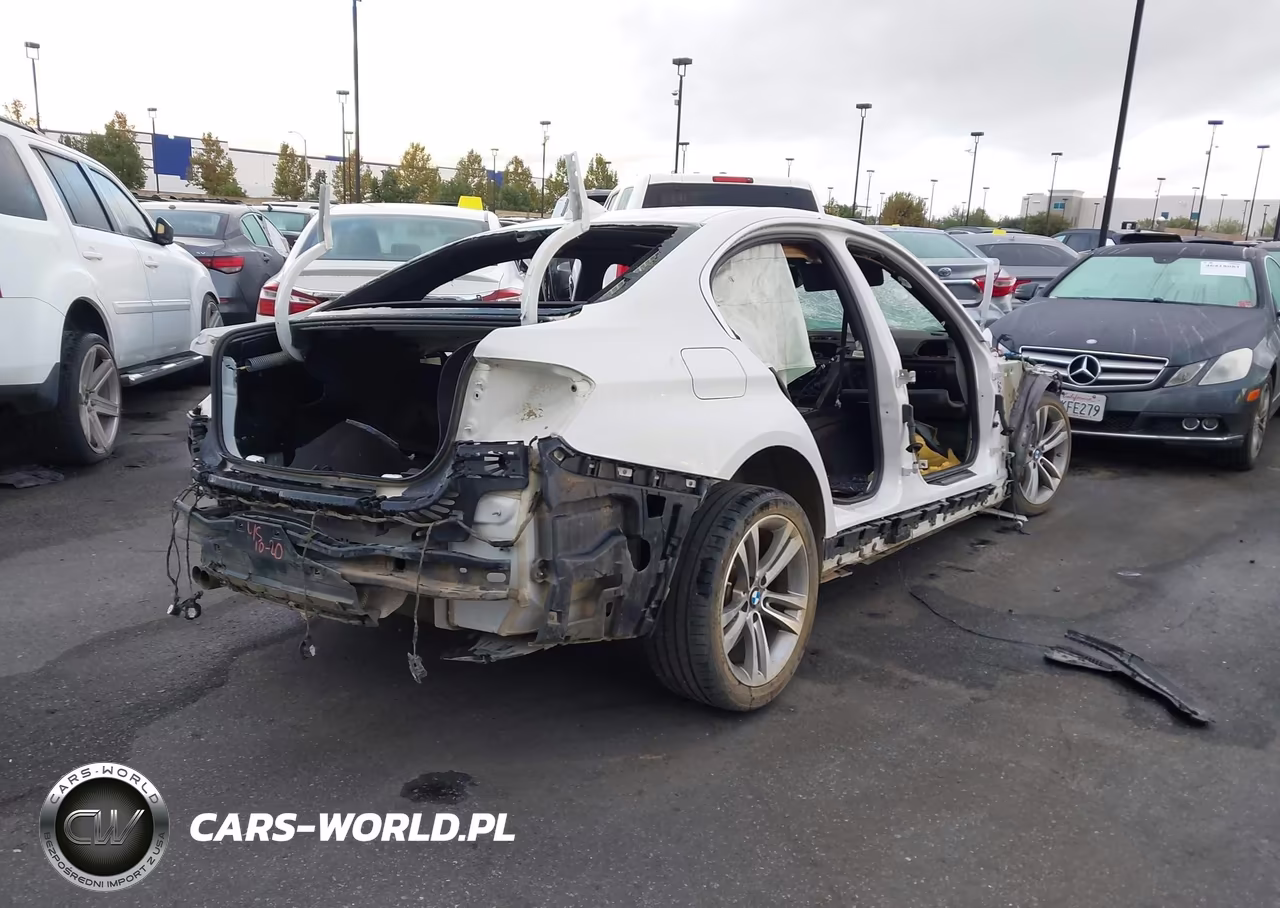 2018 BMW 330I VIN:WBA8B9G50JNU97801 - 4