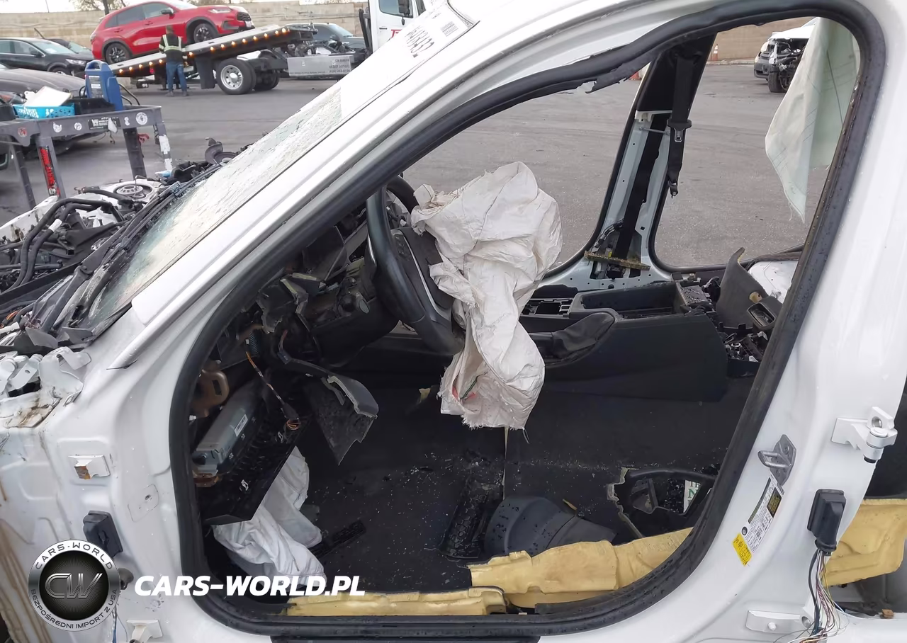 2018 BMW 330I VIN:WBA8B9G50JNU97801 - 5