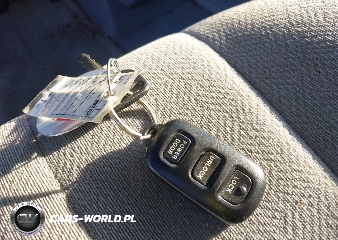 2002 Toyota Sienna Le VIN:4T3ZF13C42U464716 - 11