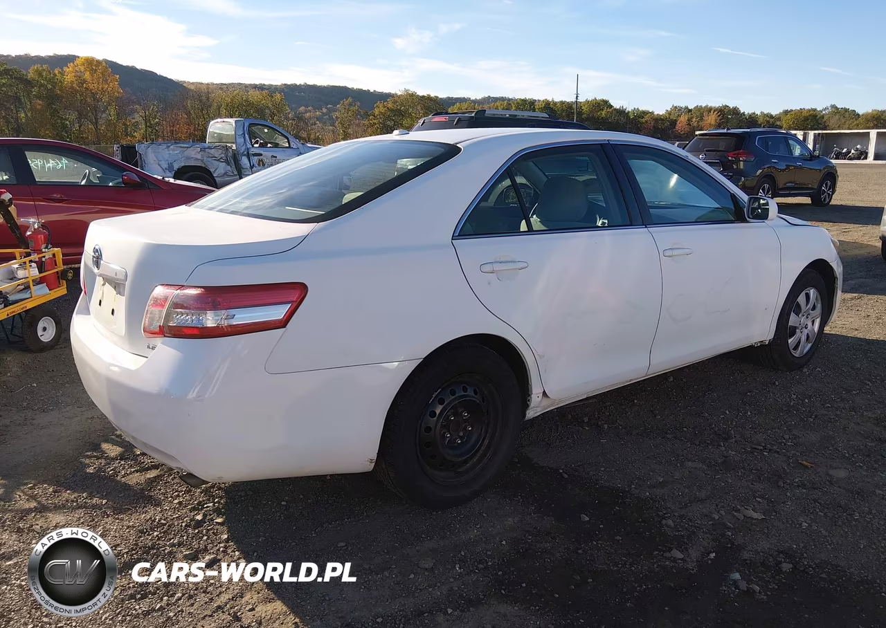 2010 Toyota Camry Le VIN:4T1BF3EK7AU542351 - 4
