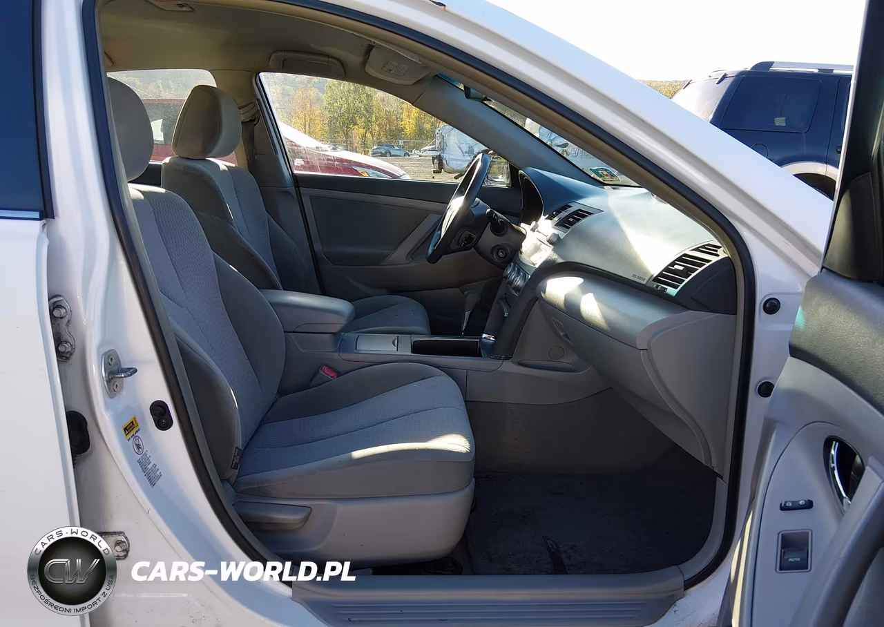 2010 Toyota Camry Le VIN:4T1BF3EK7AU542351 - 5
