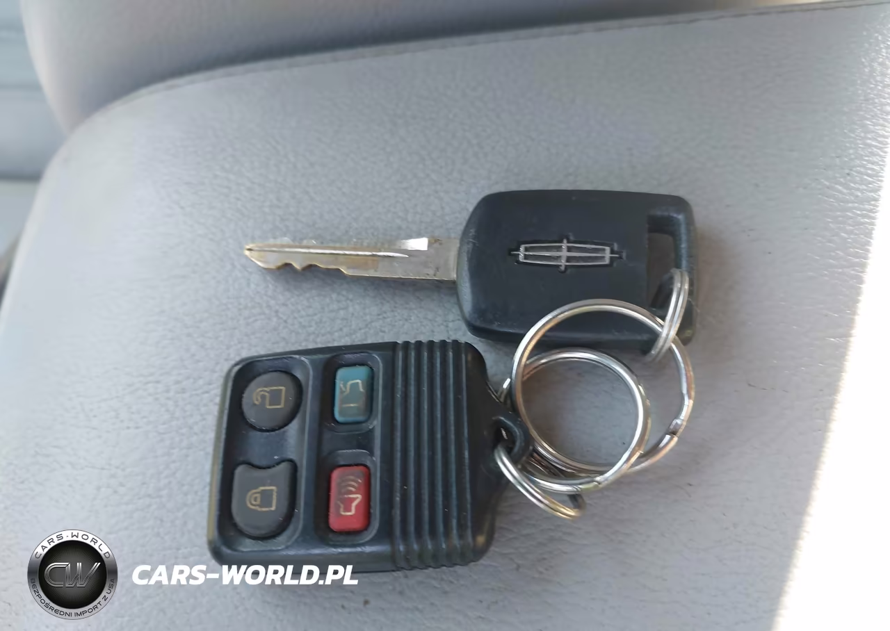2004 Lincoln Aviator VIN:5LMEU88HX4ZJ29795 - 11