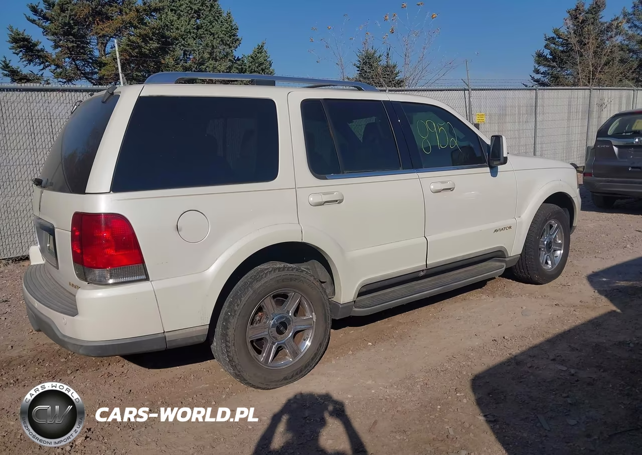 2004 Lincoln Aviator VIN:5LMEU88HX4ZJ29795 - 4
