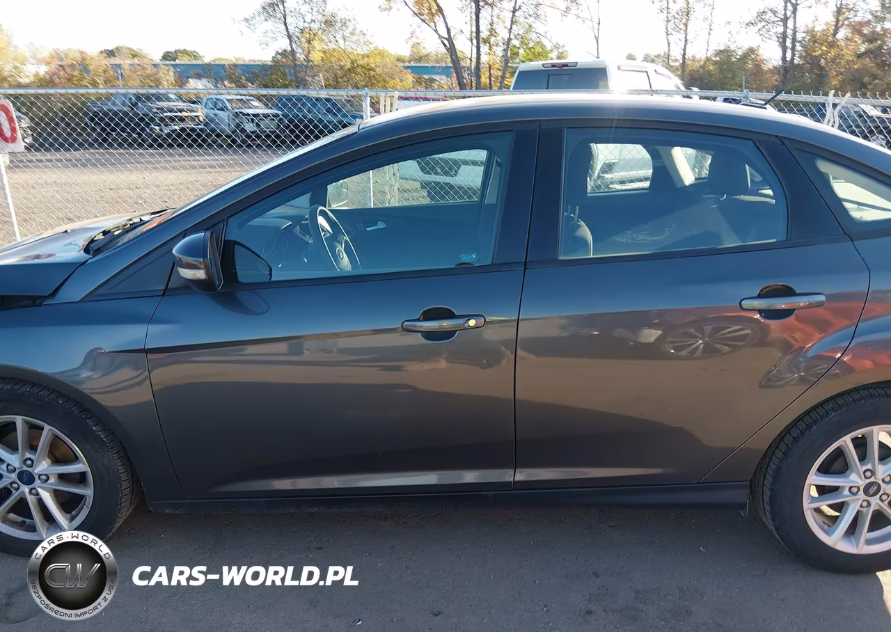 2017 Ford Focus Se VIN:1FADP3F28HL311327 - 14