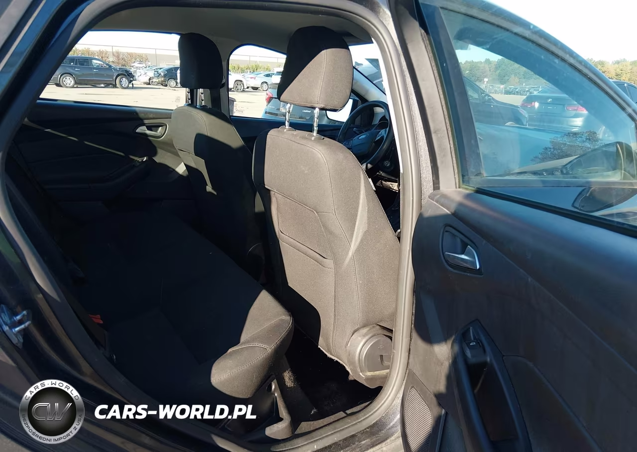 2017 Ford Focus Se VIN:1FADP3F28HL311327 - 8