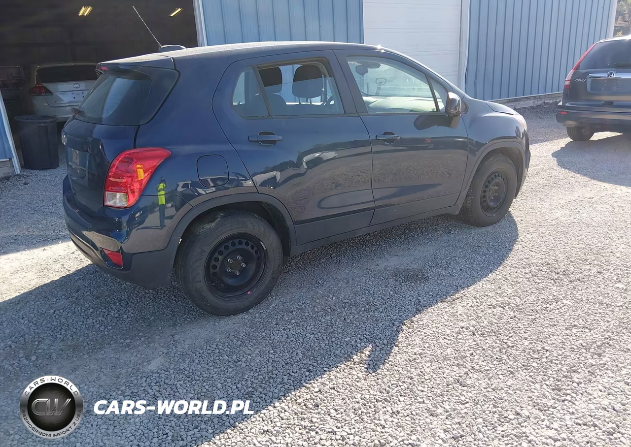 2018 Chevrolet Trax Ls VIN:3GNCJKSB7JL171733 - 4