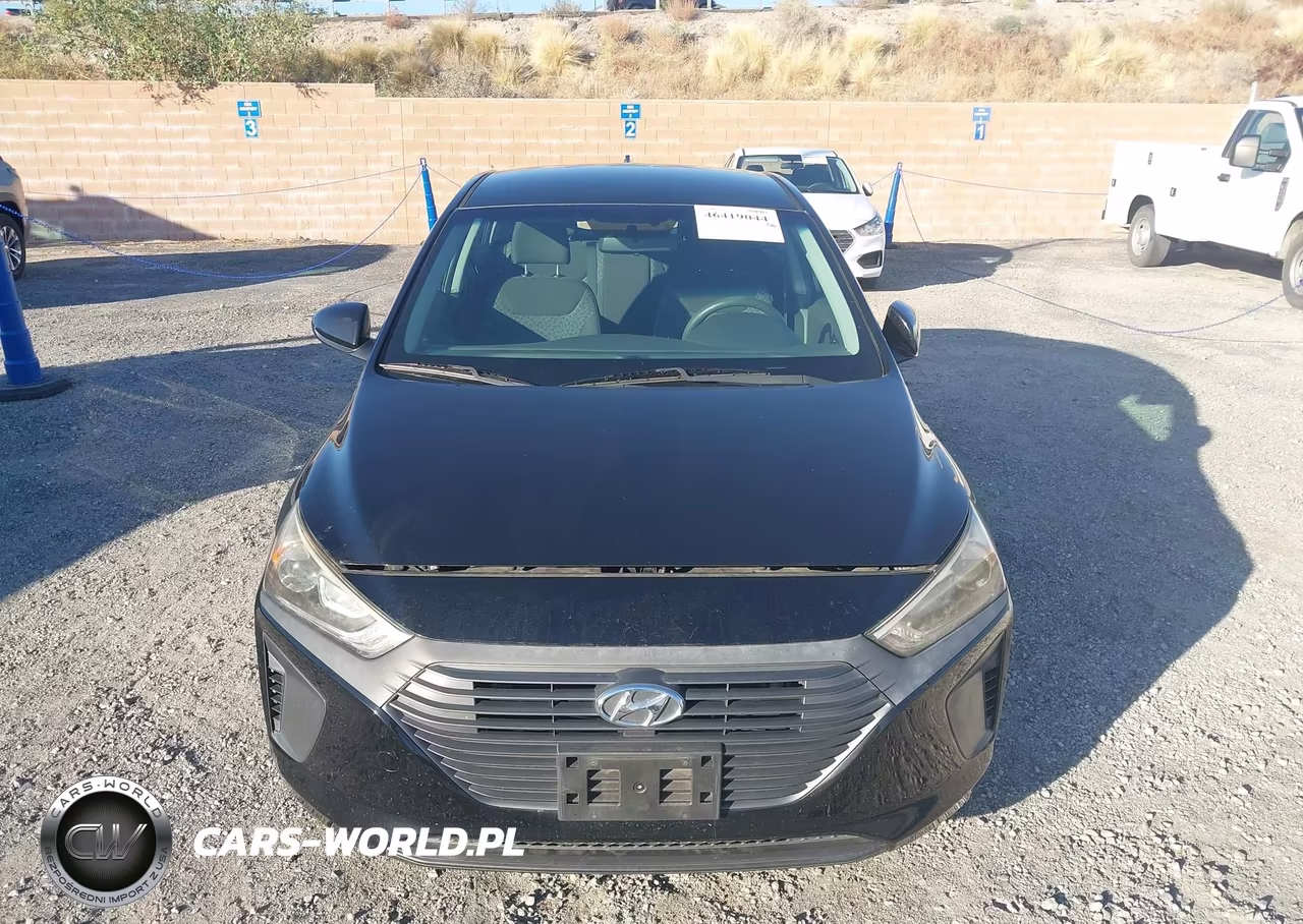 2018 Hyundai Ioniq Hybrid Blue VIN:KMHC65LCXJU075664 - 12