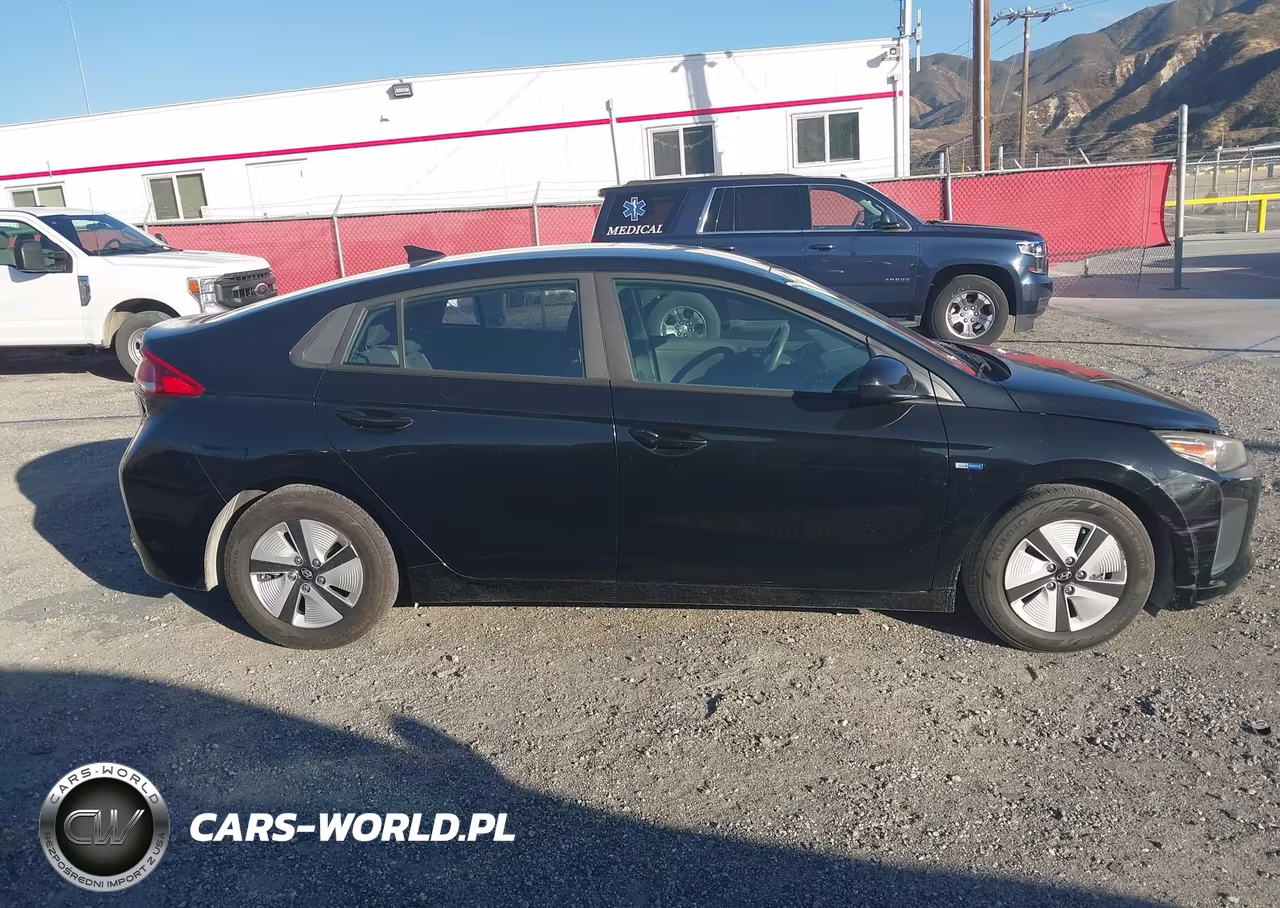 2018 Hyundai Ioniq Hybrid Blue VIN:KMHC65LCXJU075664 - 13
