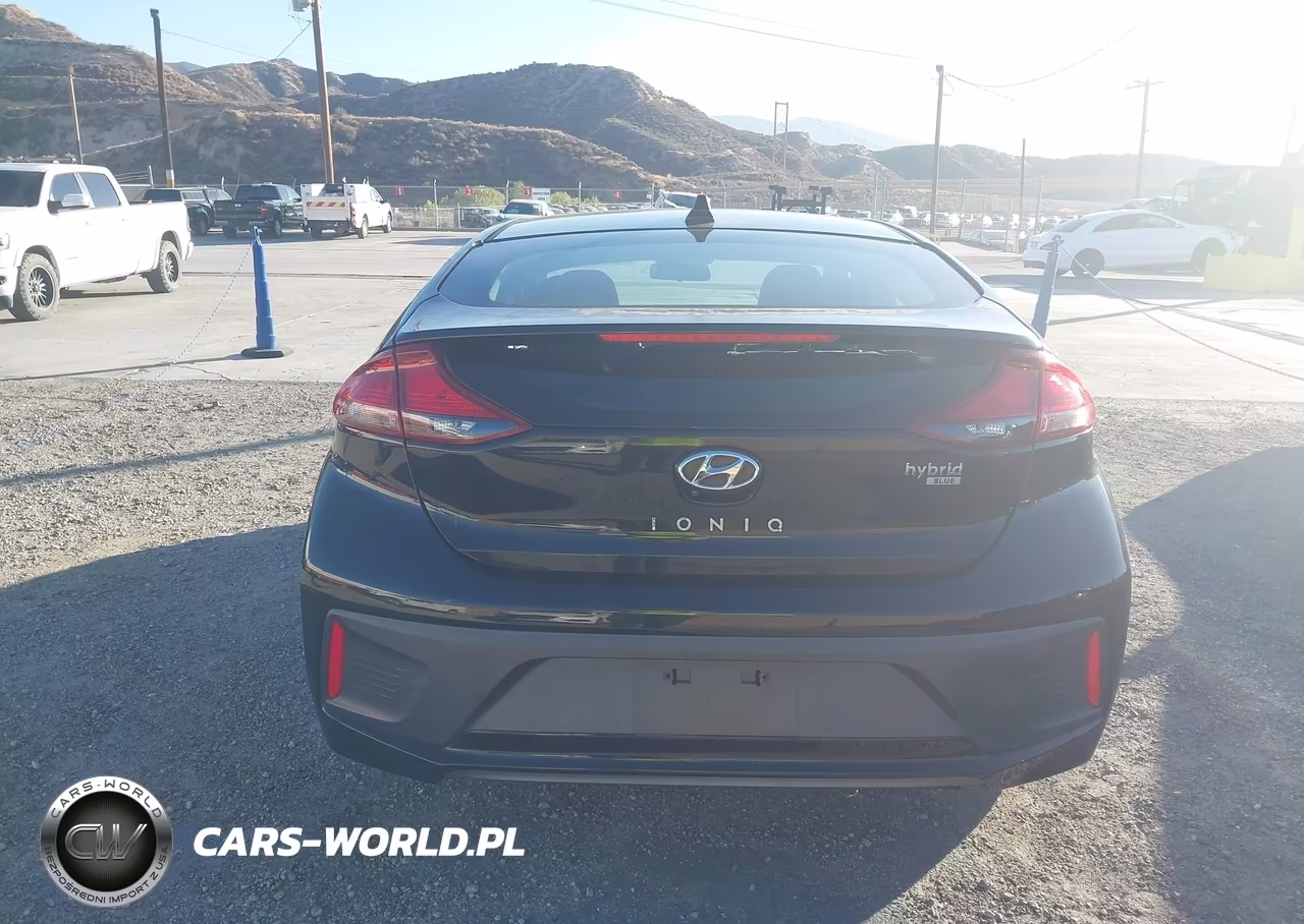 2018 Hyundai Ioniq Hybrid Blue VIN:KMHC65LCXJU075664 - 16