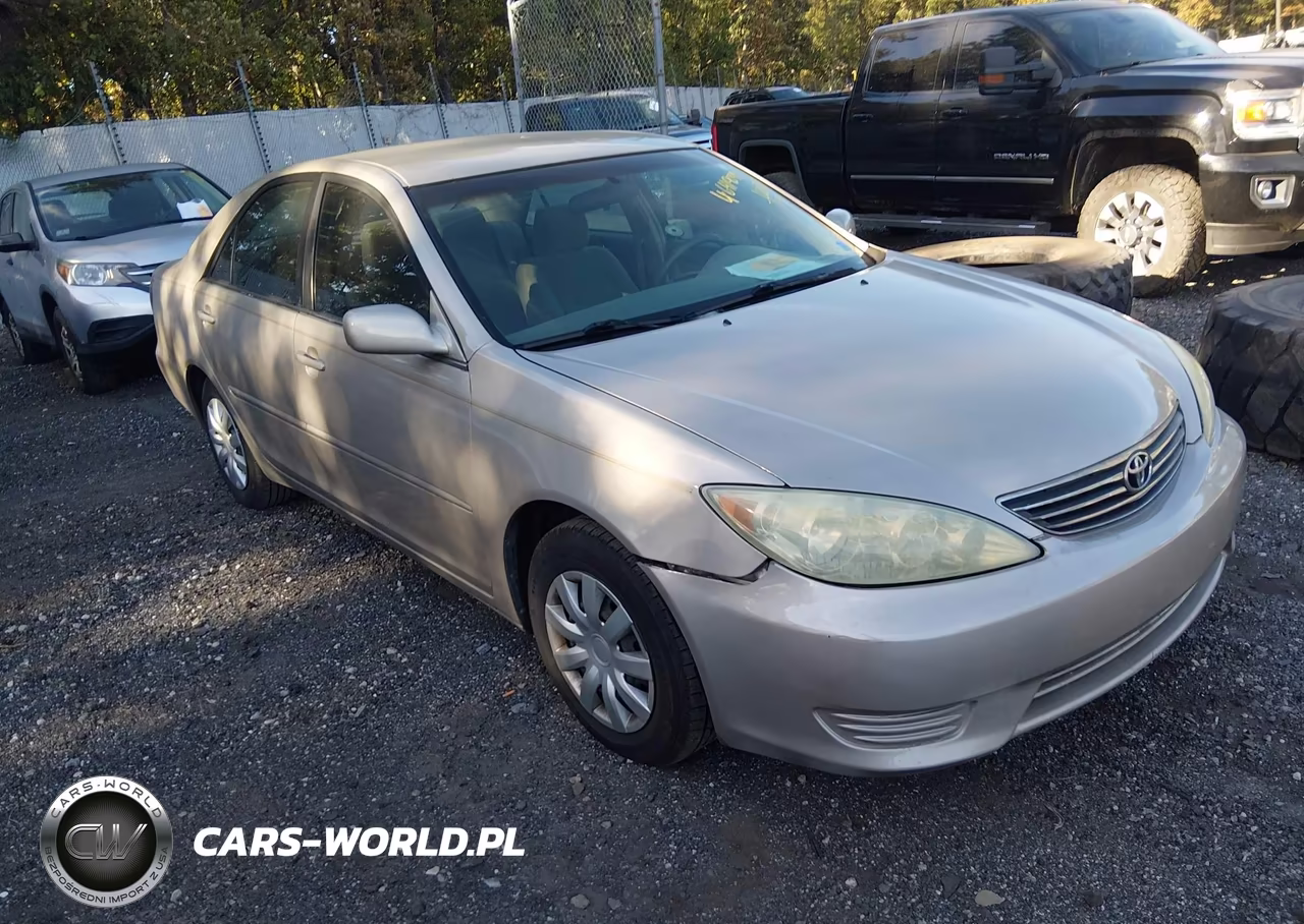 2005 Toyota Camry Le – zdjęcie 1 z 12