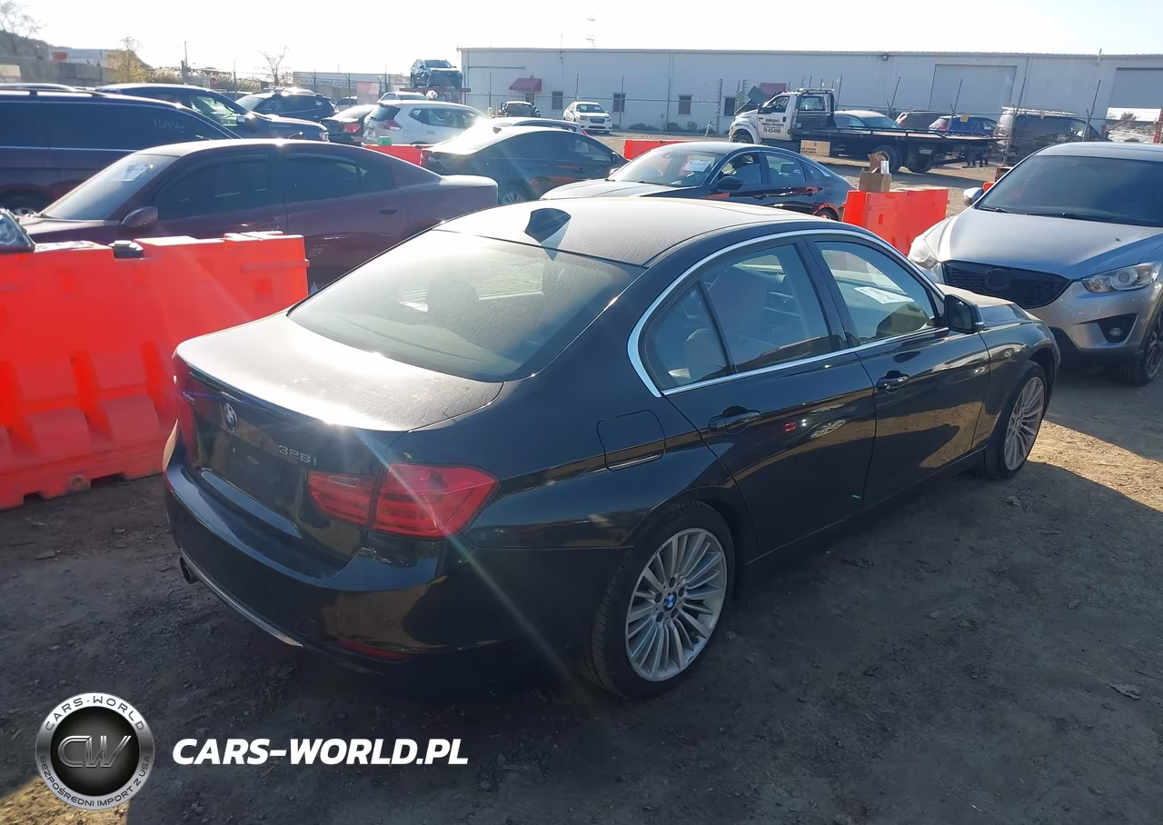 2013 BMW 328I xDrive VIN:WBA3B3C5XDF530802 - 4