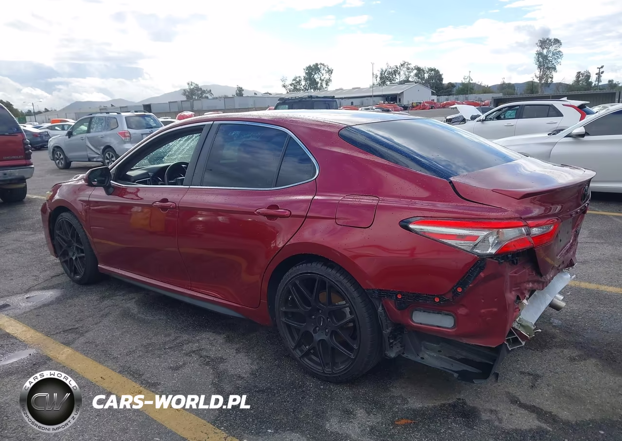2018 Toyota Camry Se VIN:4T1B11HK6JU600254 - 3